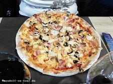 2018-04-10 Falesia Pizza Hähnchen