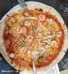 2018-04-10 Falesia Pizza Meeresfrüchte